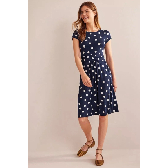 Boden Dark Blue Amelie Jersey Dress Size US 6P pockets sundress work polka dots - Picture 1 of 16